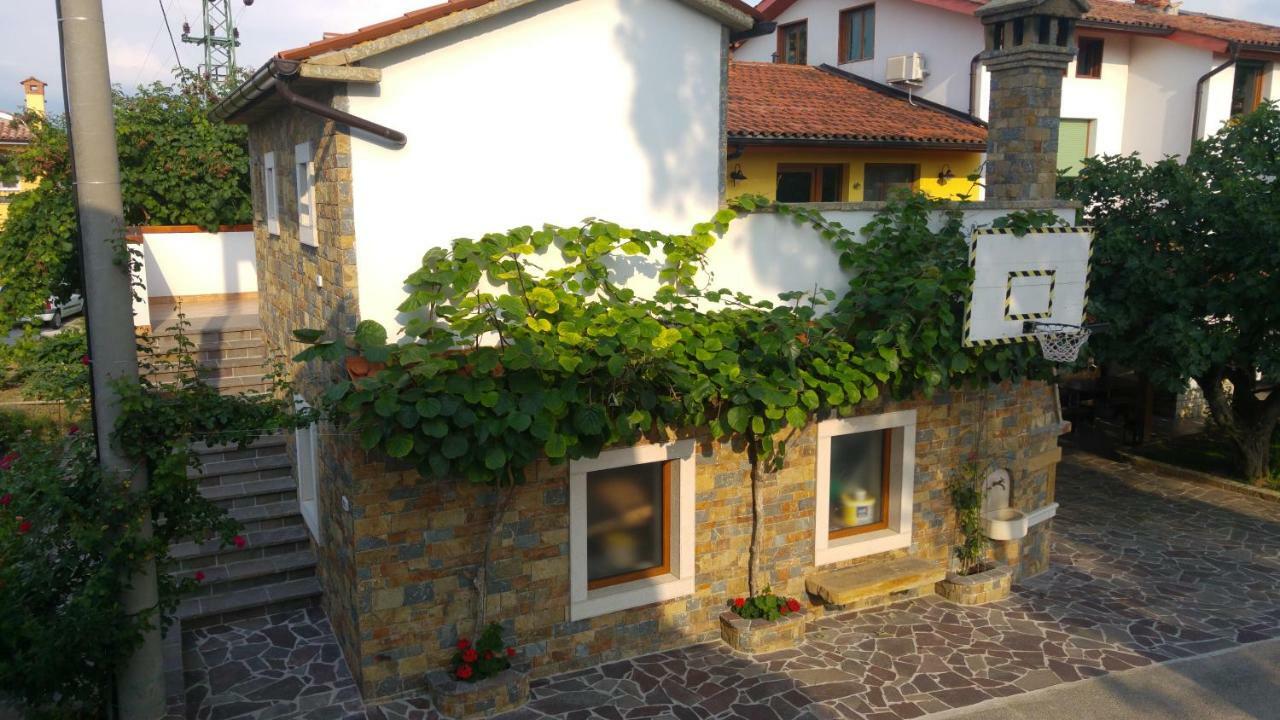 Kmetija Jogan, Wines & Apartments Pobegi Eksteriør bilde